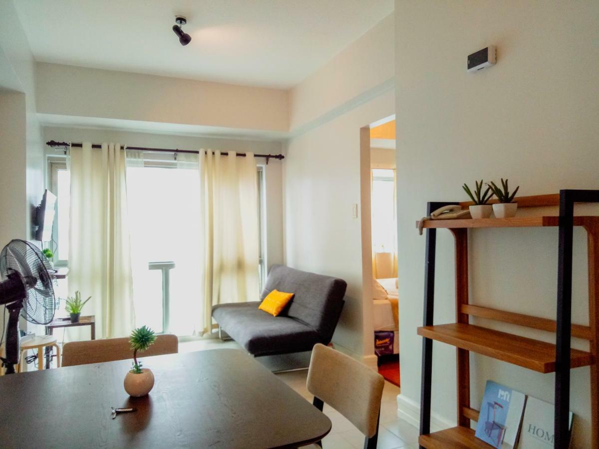 Forbes Area Bgc Taguig Manila Apartment ภายนอก รูปภาพ