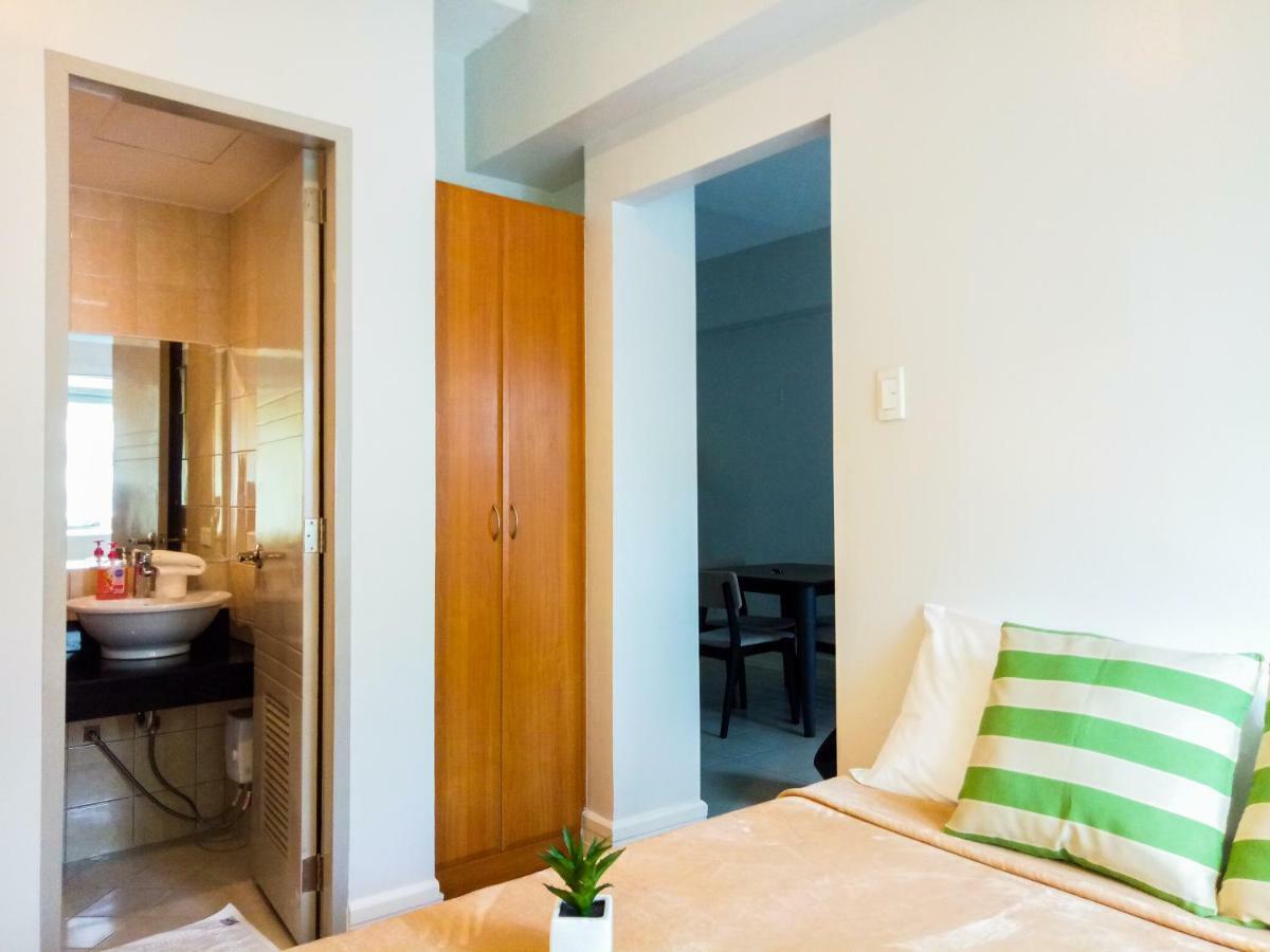 Forbes Area Bgc Taguig Manila Apartment ภายนอก รูปภาพ
