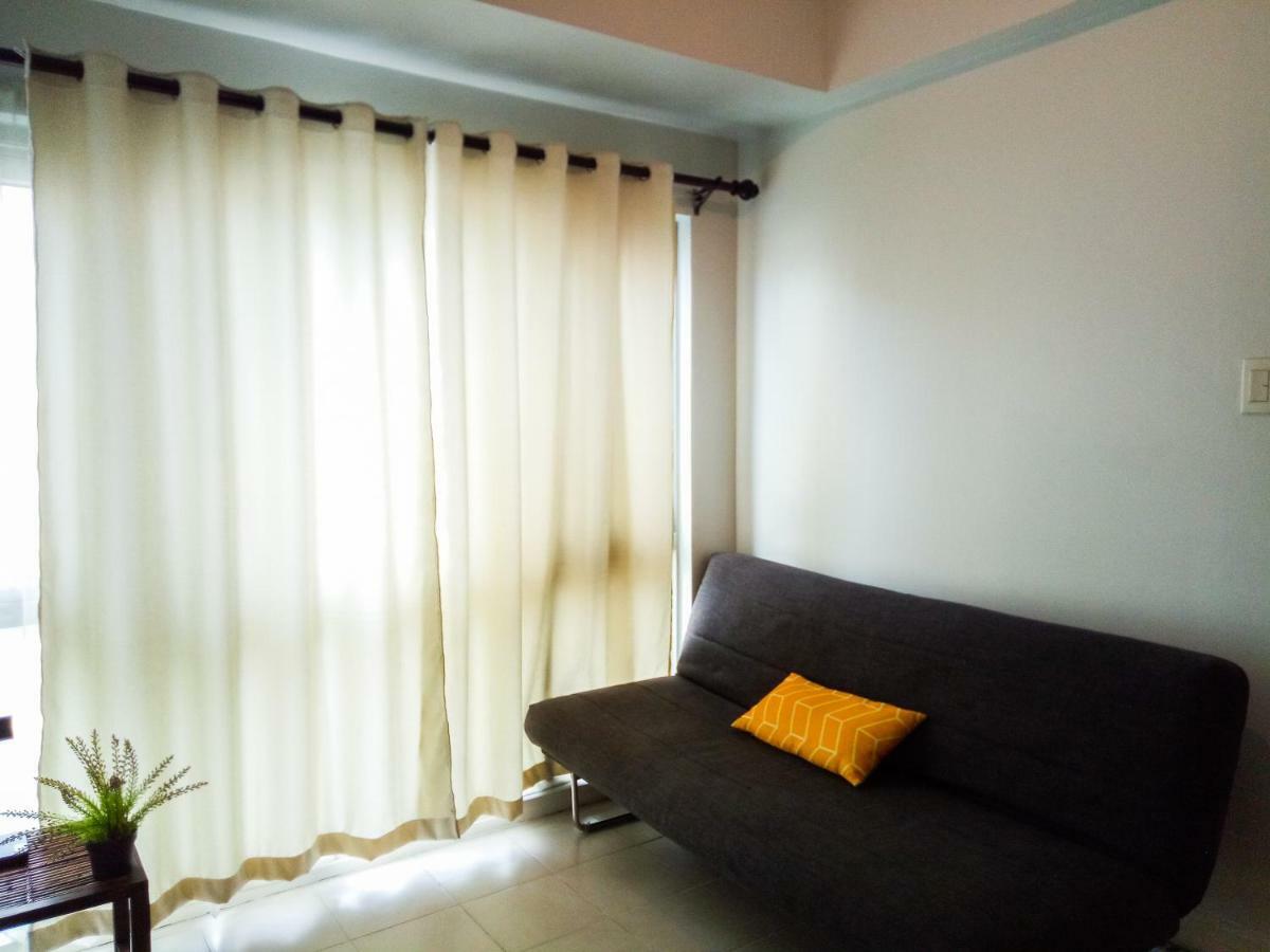 Forbes Area Bgc Taguig Manila Apartment ภายนอก รูปภาพ