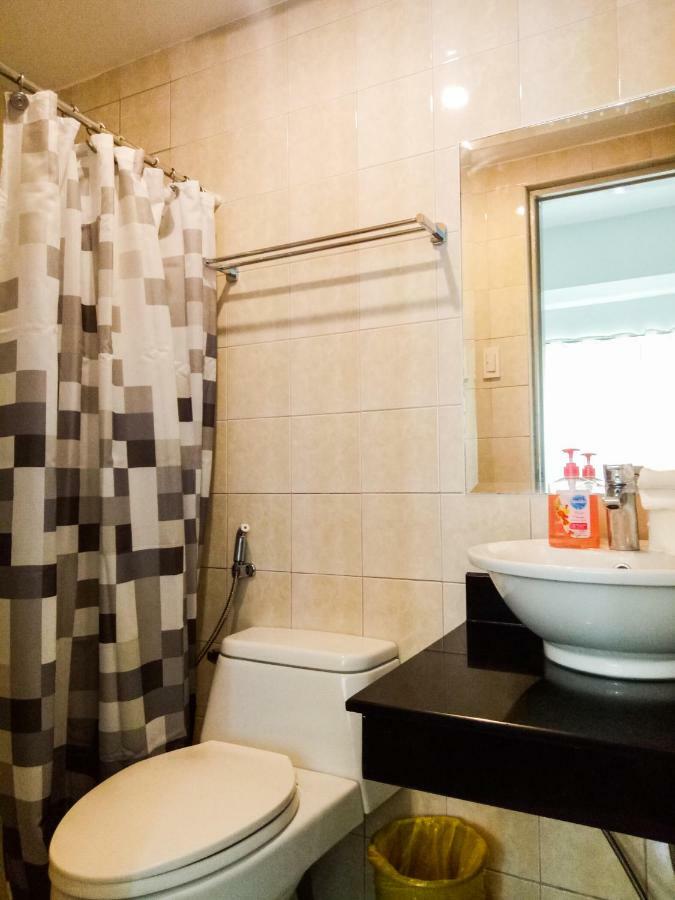 Forbes Area Bgc Taguig Manila Apartment ภายนอก รูปภาพ