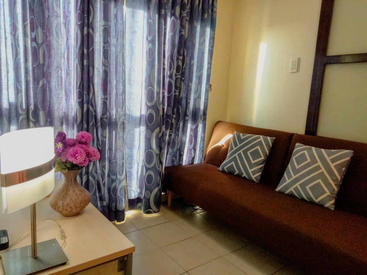 Forbes Area Bgc Taguig Manila Apartment ภายนอก รูปภาพ