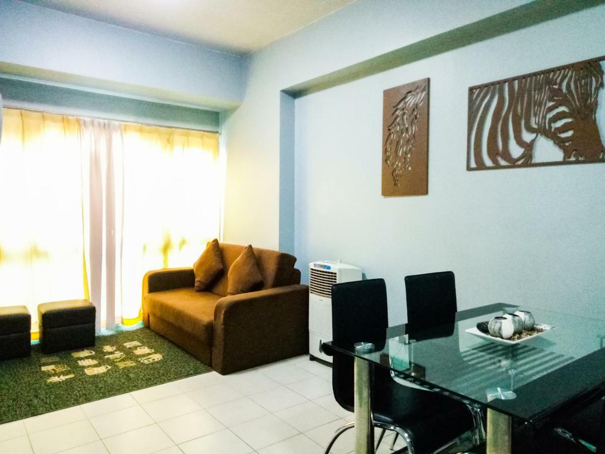 Forbes Area Bgc Taguig Manila Apartment ภายนอก รูปภาพ