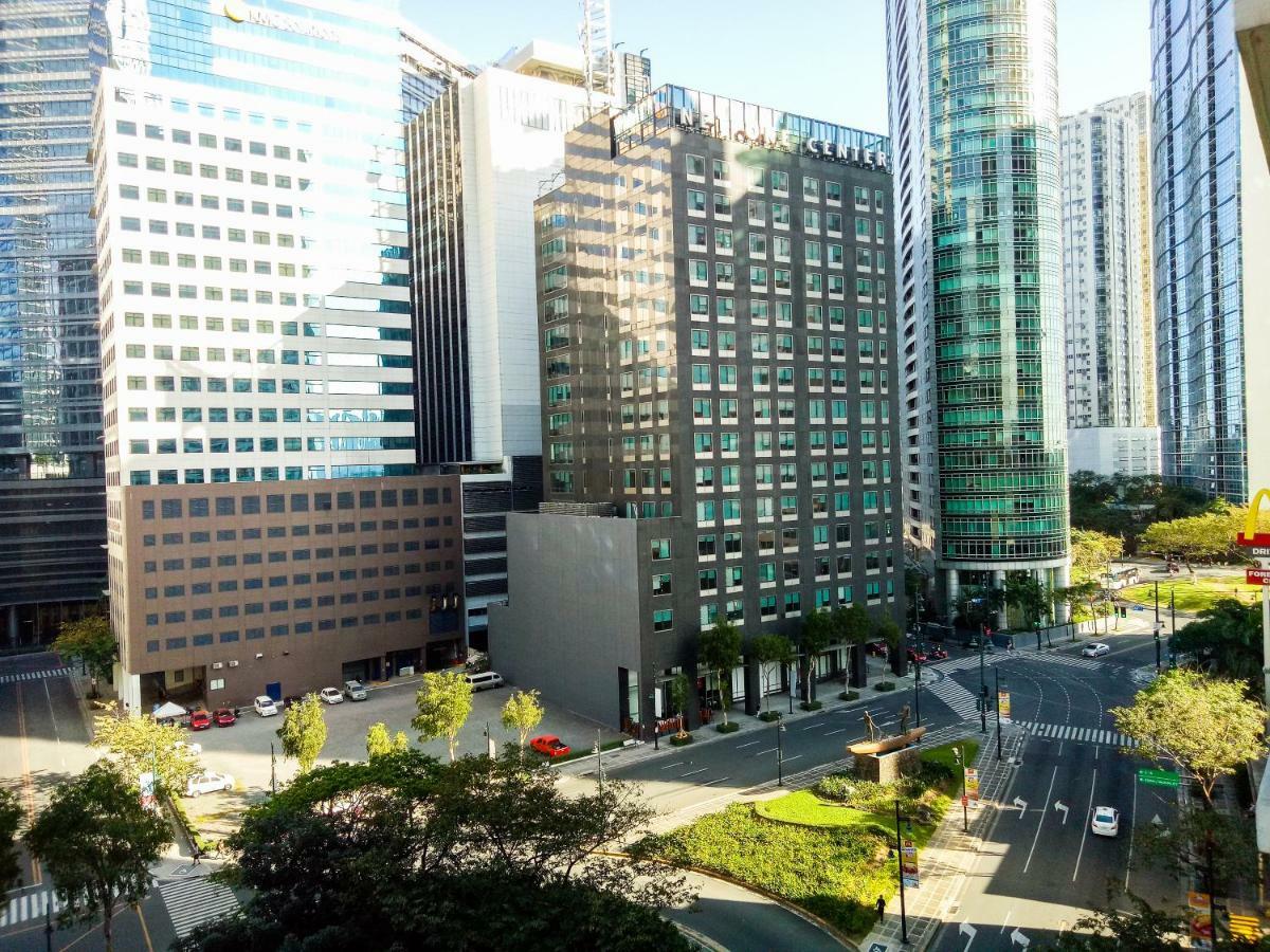 Forbes Area Bgc Taguig Manila Apartment ภายนอก รูปภาพ