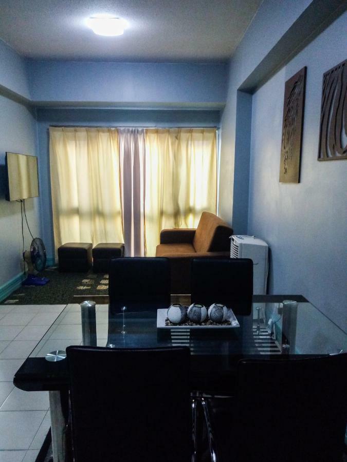 Forbes Area Bgc Taguig Manila Apartment ภายนอก รูปภาพ