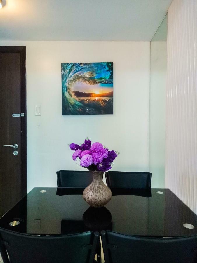 Forbes Area Bgc Taguig Manila Apartment ภายนอก รูปภาพ