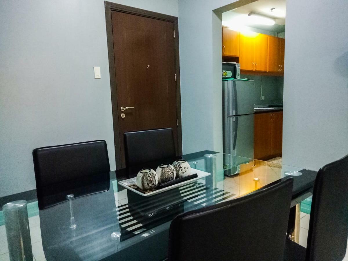 Forbes Area Bgc Taguig Manila Apartment ภายนอก รูปภาพ