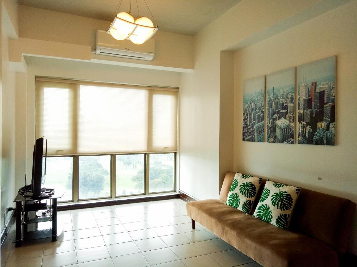 Forbes Area Bgc Taguig Manila Apartment ภายนอก รูปภาพ