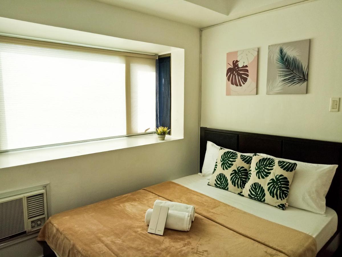 Forbes Area Bgc Taguig Manila Apartment ภายนอก รูปภาพ