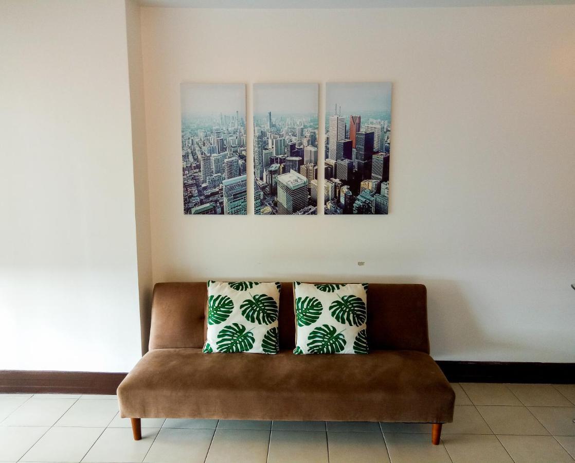 Forbes Area Bgc Taguig Manila Apartment ภายนอก รูปภาพ