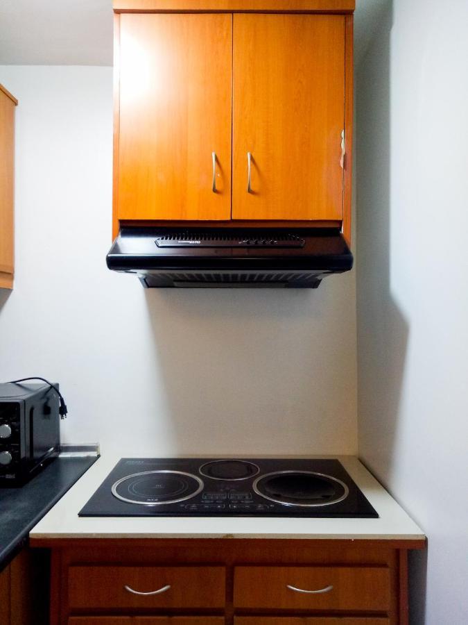 Forbes Area Bgc Taguig Manila Apartment ภายนอก รูปภาพ